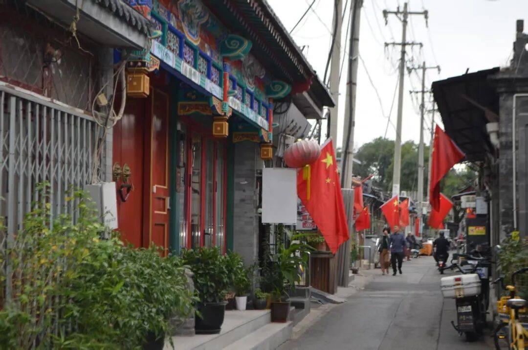 月满华诞，双节同辉