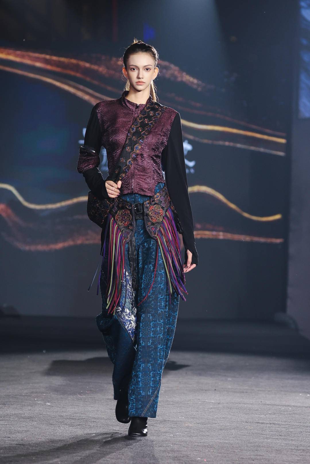 非遗惊艳、萌娃抢镜、大码模特出圈!南京国际时尚周看点太密