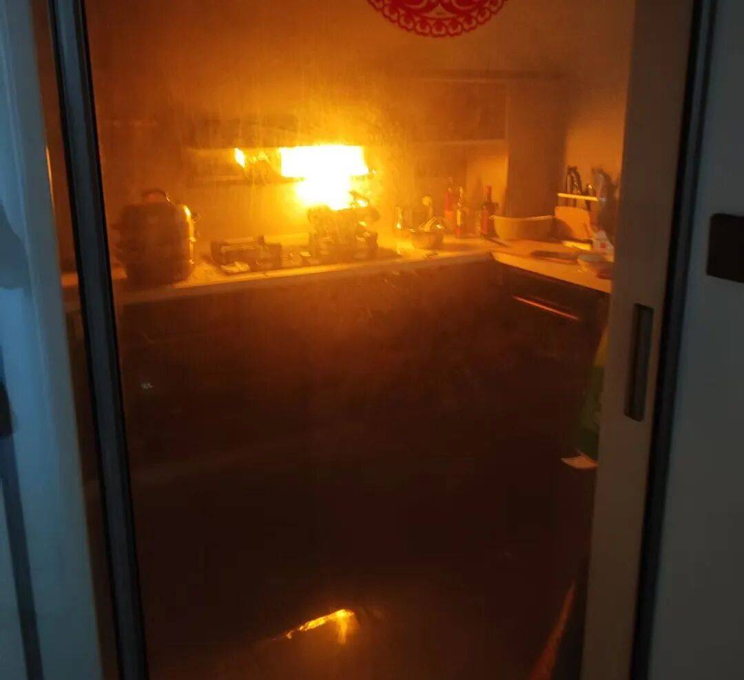 以案为鉴 | 家中起火前,他们都曾接到一通电话……