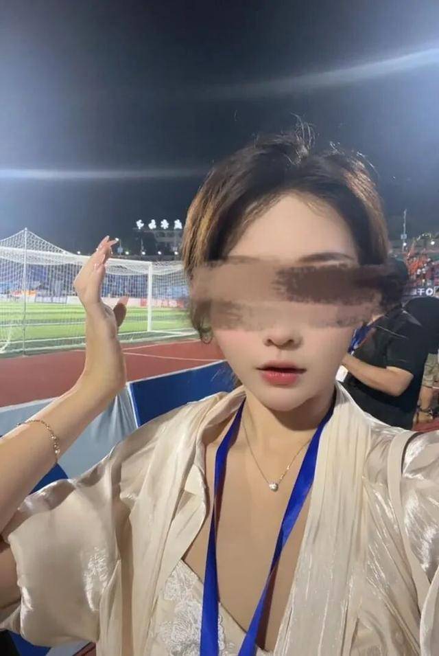 湖南一女主播被伪装的包裹炸伤,永州公安:正在核实具体情况