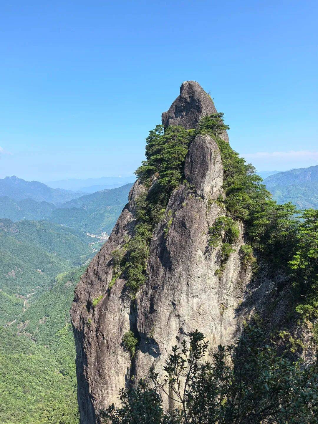 为什么年轻人迷上了爬山? | 秋高气爽,是时候出发了→