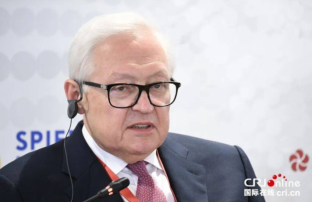 欧盟批准对俄实施第19轮制裁,将“影子舰队”中117艘船只列入制裁名单