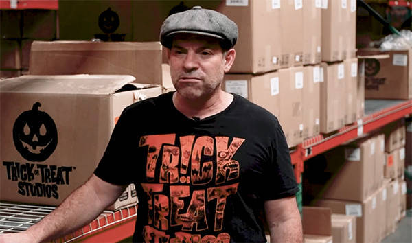 美国人正度过一个“没了中国货、最恐怖”的万圣节,白宫发言人却仍嘴硬