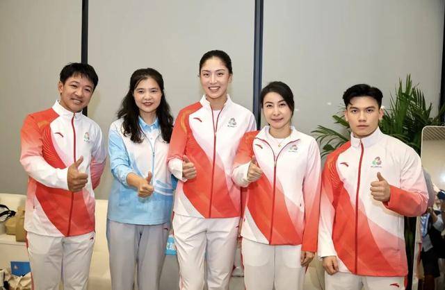 霍震霆:郭晶晶没提前告诉我