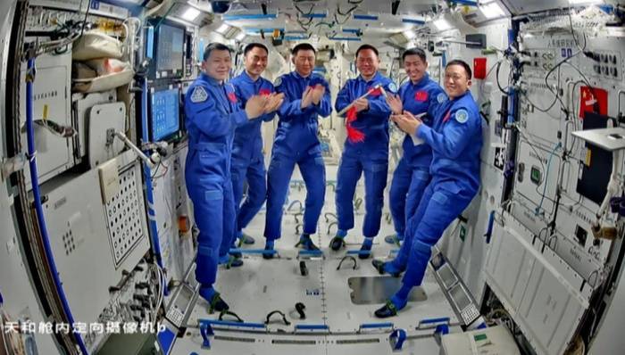 神舟二十号航天员返回任务正有序推进,空间站组合体状态正常