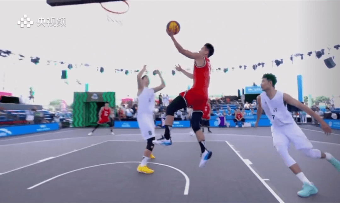 全运会男子三人篮球赛,陈国豪、周泽源代表广东队出战,战胜江苏队取得开门红!