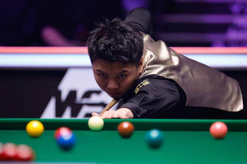 斯诺克英锦赛|周跃龙首胜奥沙利文 中国军团16强占据7席