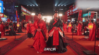 汶川地震被救起的女孩,和救她的军人结婚了