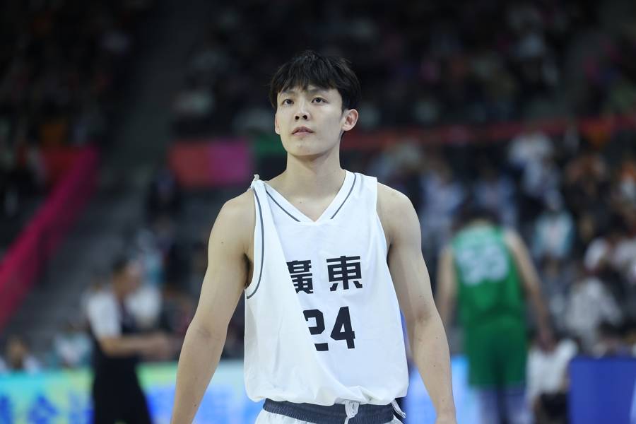 打出“历史级别的惨案”,世界杯预赛前景不容乐观,中国男篮究竟怎么了?