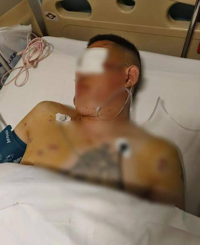 歹徒自制4把枪,银行门口踩点抢劫