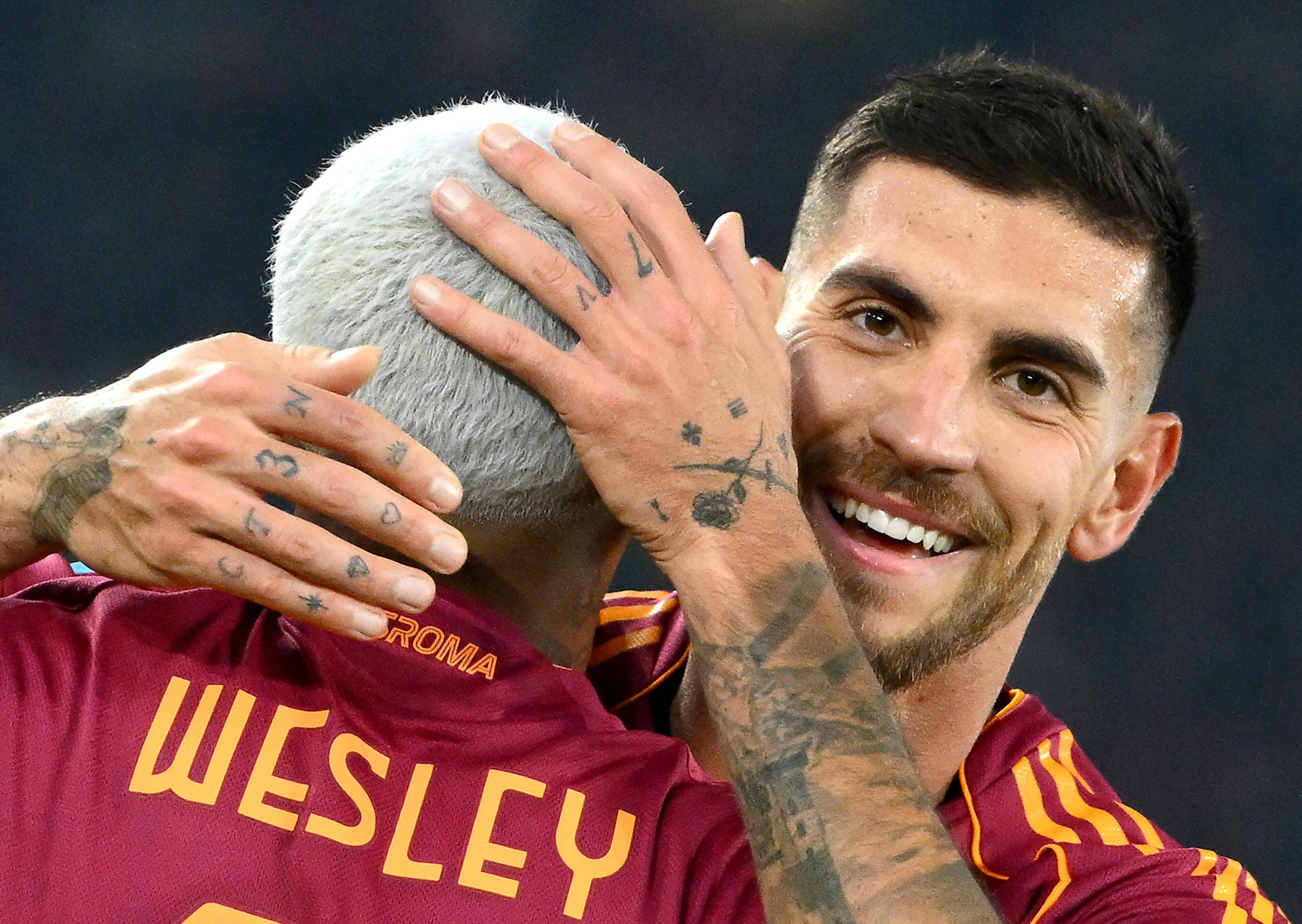 (外代二线)足球——意甲:罗马胜科莫